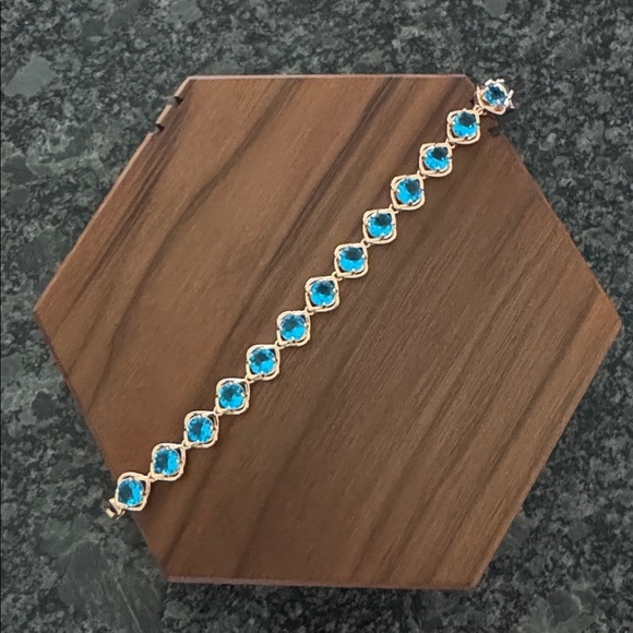 PRETTY BIRD JEWELRY 18K ROSE GOLD PLATED BRACELET WITH TURQUOISE BLUE STONES - Picture 5 of 6